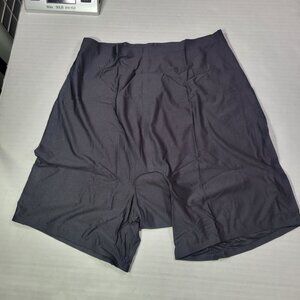 Truekind Women Seamless Stretch Mid Waist Shaping Shorts Size 16-24